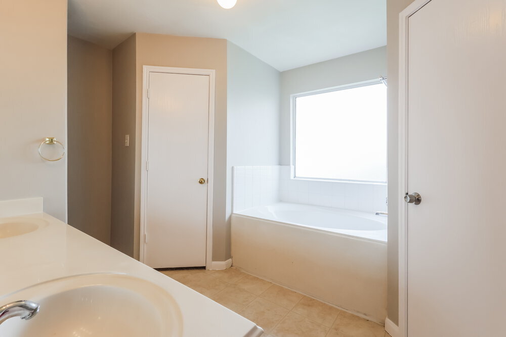 Building Photo - 25306 Barmby Dr