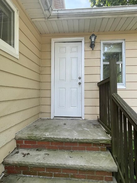 Building Photo - 1612 Parker Dr