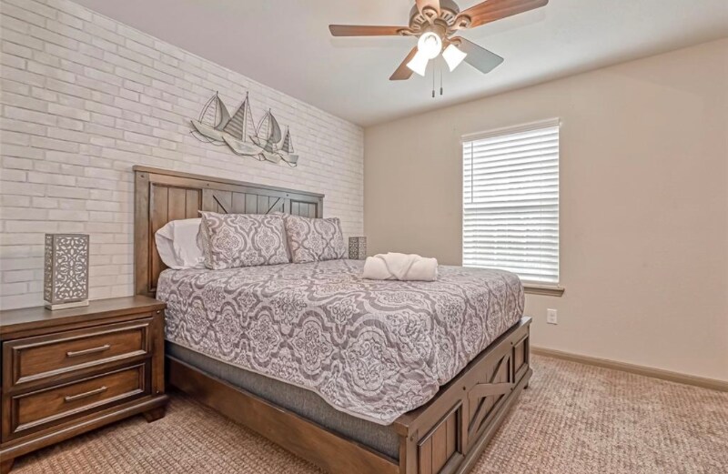 Building Photo - 127 Teralyn Forest Dr