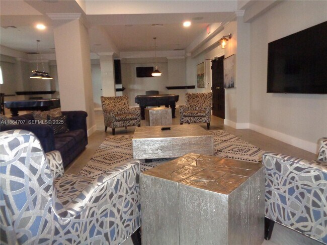 Building Photo - 2501 S Ocean Dr