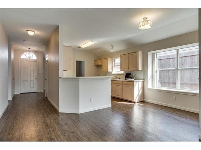 Building Photo - 1414 Stella Dr