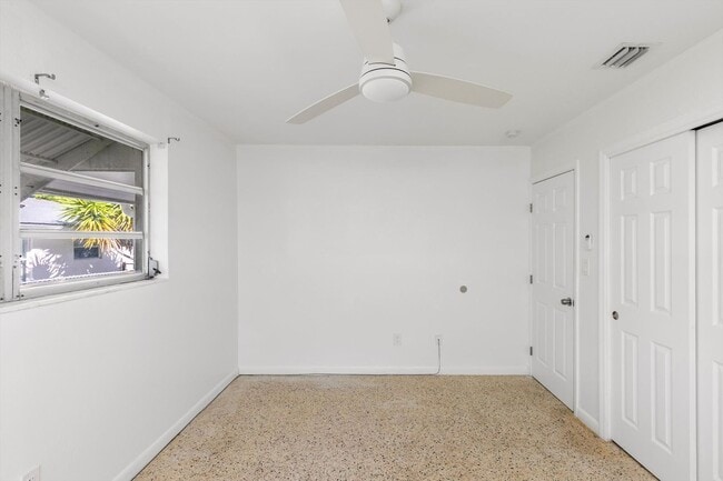 Building Photo - 2421 Patterson Ave