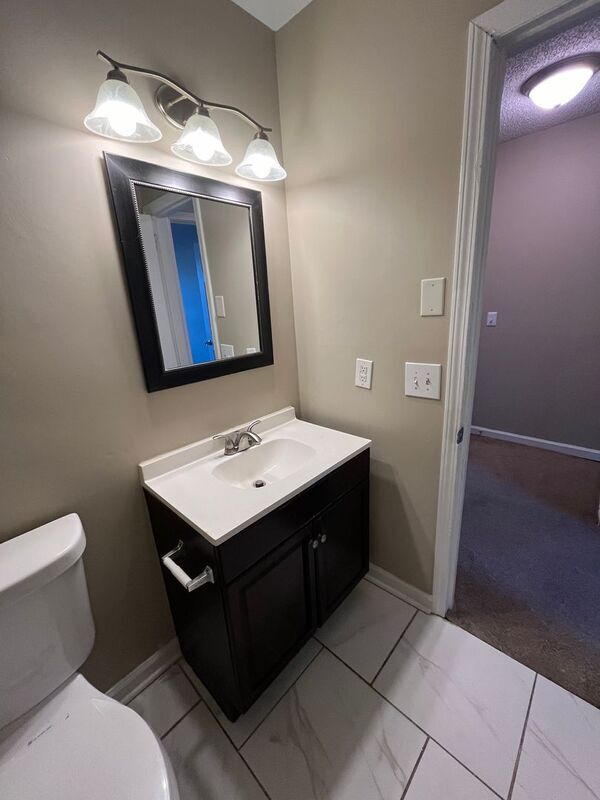 Building Photo - 2542 Highland Trace Dr