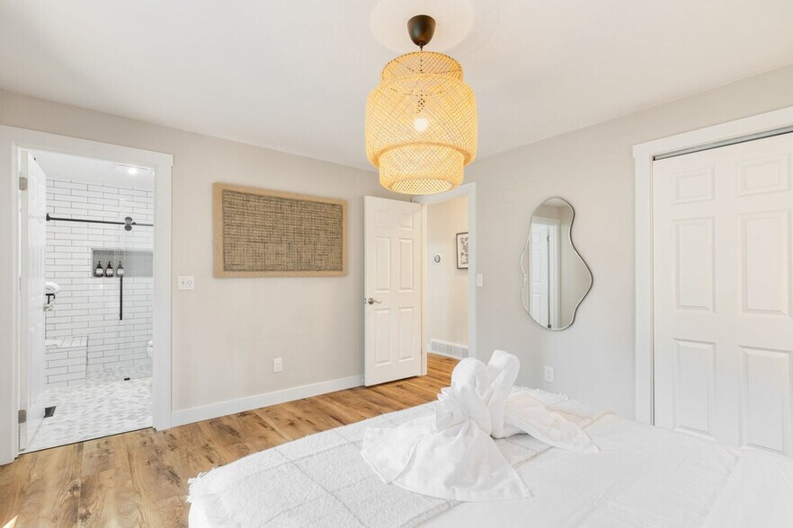 Building Photo - 13829 NE 74th St