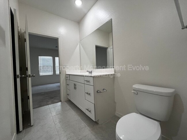 Building Photo - 19434 W Hazelwood St