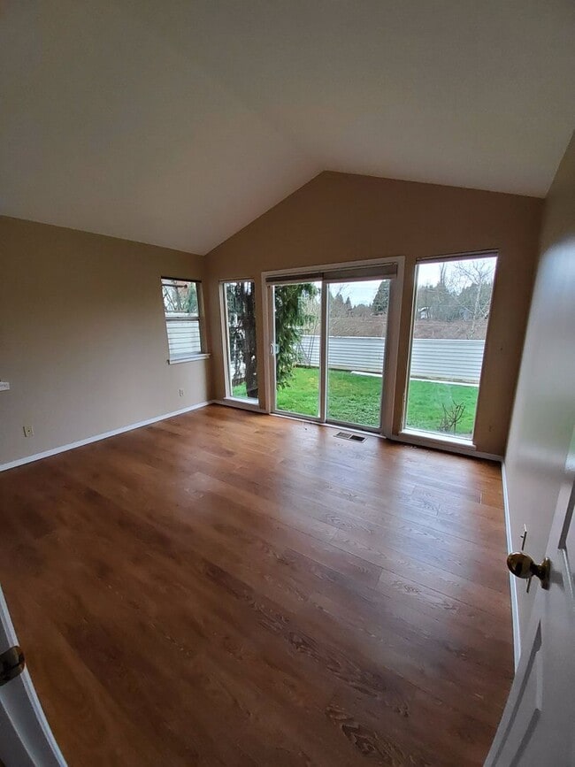 Building Photo - Great Home In Charbonneau