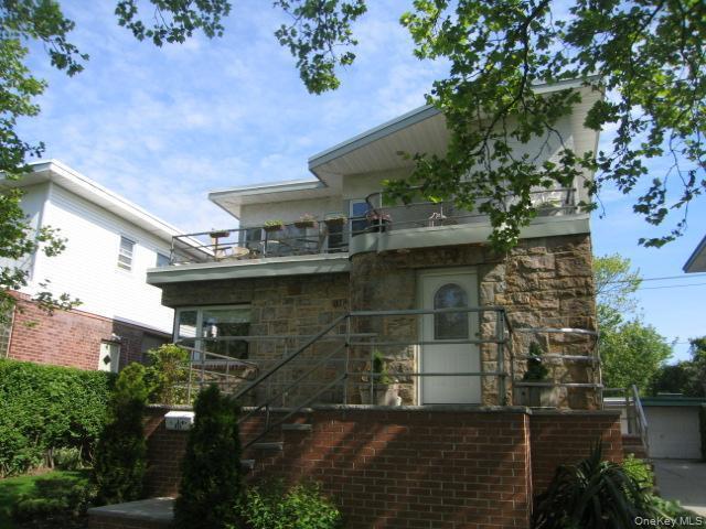 Primary Photo - 411 W Park Ave