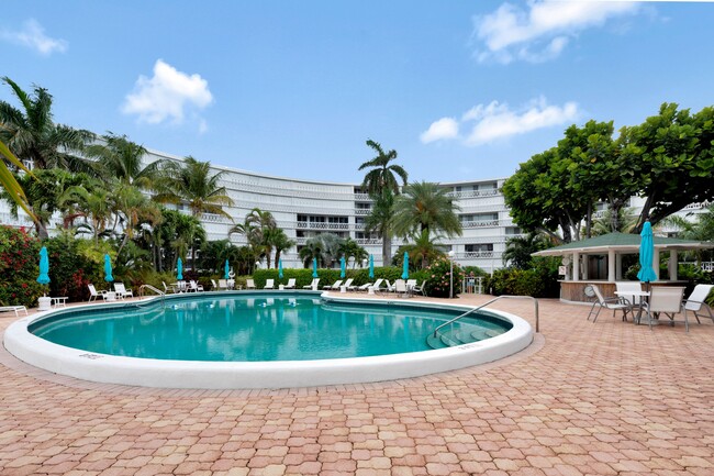 Building Photo - 2505 S Ocean Blvd