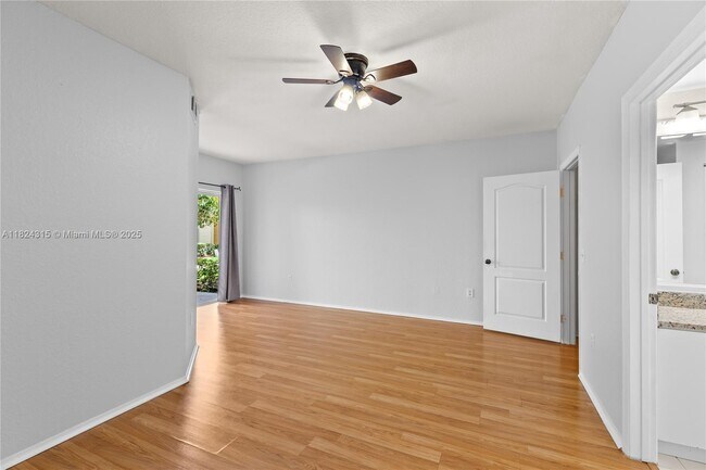 Building Photo - 1309 Belmont Pl