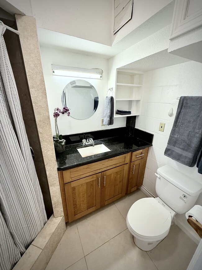 Building Photo - 235 Lili?uokalani Ave