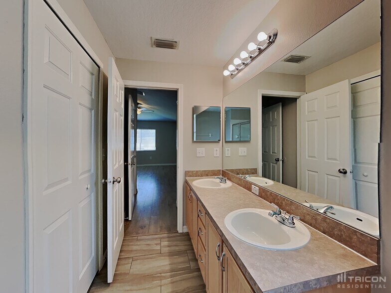 Building Photo - 4513 Tina Ln