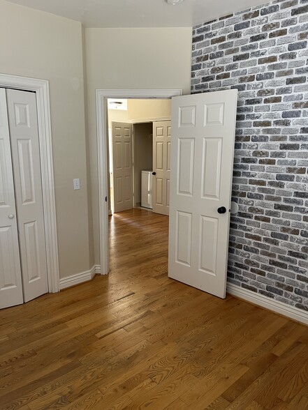 Building Photo - 576 W 1045 N