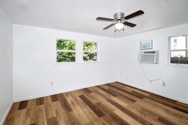 Building Photo - 1133 9th St