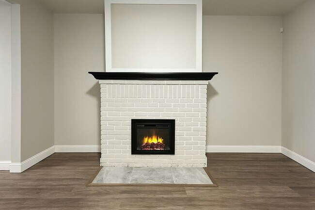 Building Photo - 800 Carpenter St