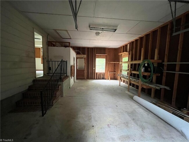 Building Photo - 417 Buena Vista Dr