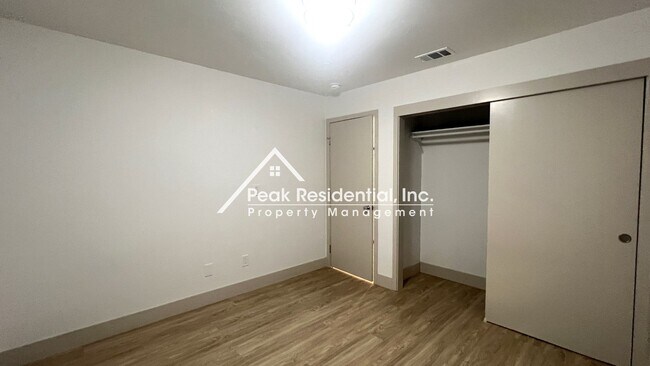 Building Photo - Updated 3bd/2b Home Near UCD Med Center!