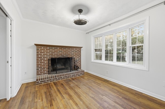 Building Photo - 130 Haven Dr