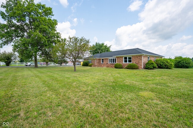 Building Photo - 1041 US-421