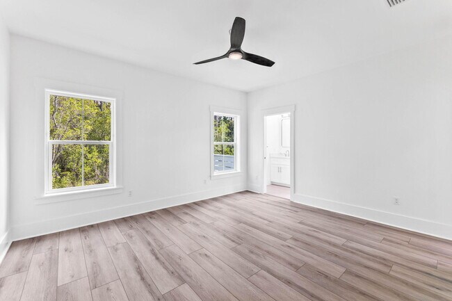 Building Photo - 70 Oakley Ct