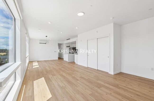 Building Photo - 7650 NW 170th Ave