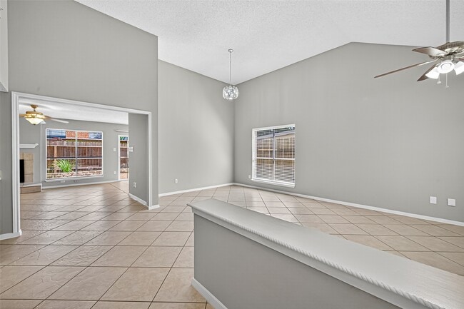 Building Photo - 4650 Glenvillage St