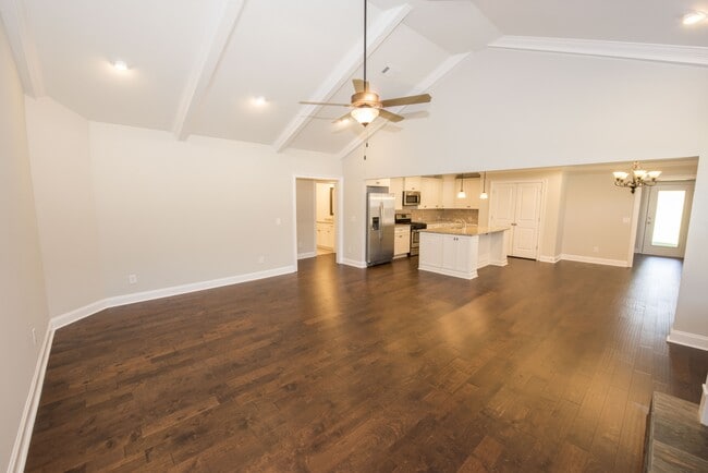 Building Photo - 2304 Snowshill Ln