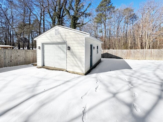 Building Photo - Modern 3 Bedroom Home in Ashland