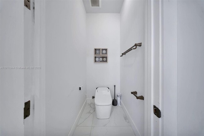 Building Photo - 1550 SW 89th Ct