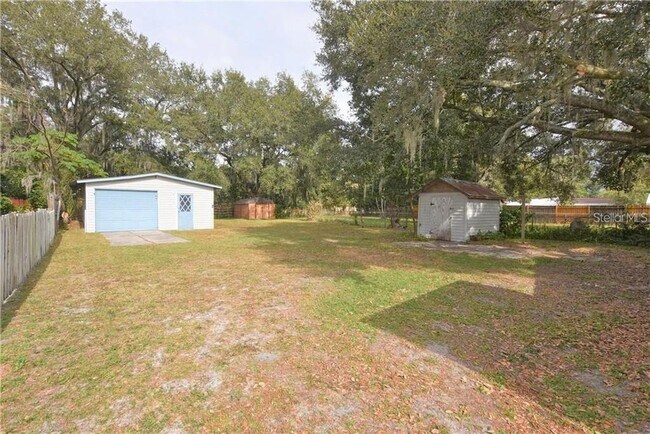 Building Photo - 1311 Standish Dr