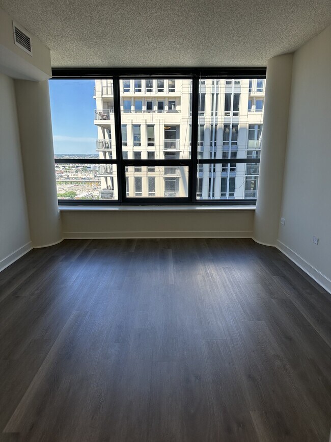 Building Photo - 1253 S Michigan Ave