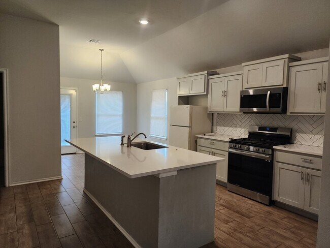 Building Photo - 4617 Emerald Knoll Rd