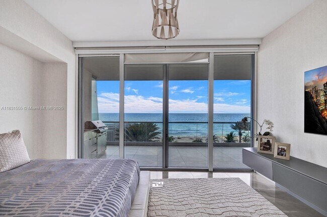 Building Photo - 18501 Collins Ave