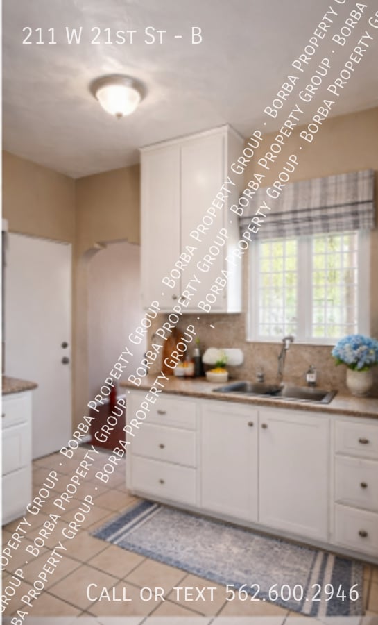 Building Photo - 211 W 21st St