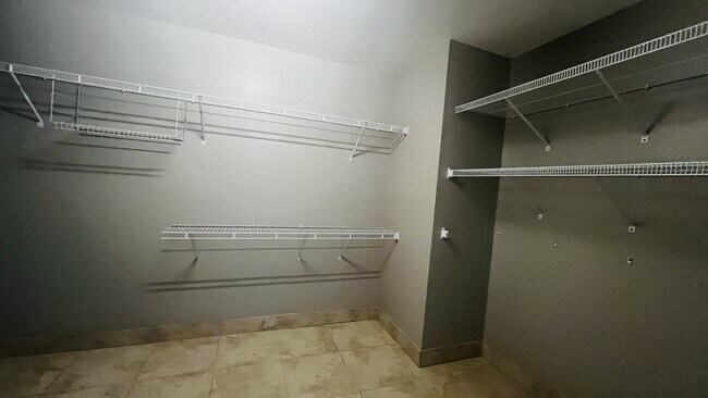 Building Photo - 116 Clearview Ct