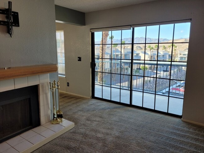 Building Photo - Affordable 2bed/2 bath Condo is Beautiful ...