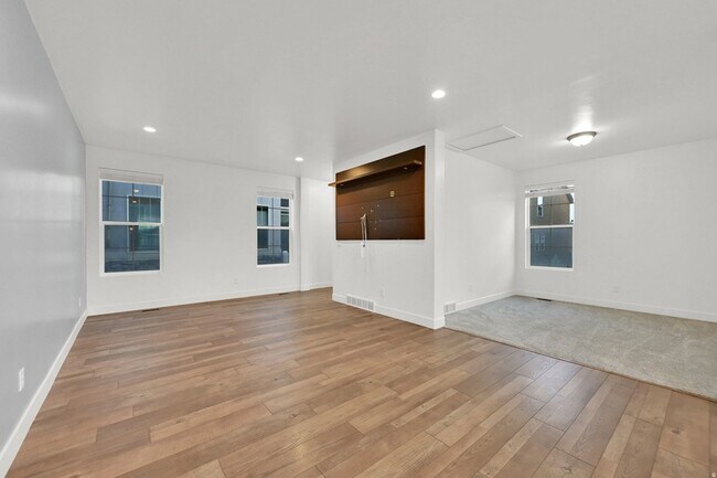 Building Photo - 2147 Kimber Ln