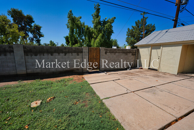 Building Photo - House at Glendale/Central! JOIN THE WAITLI...