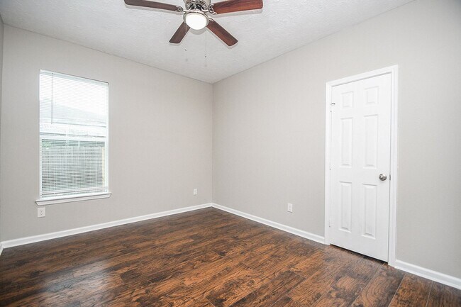 Building Photo - 4137 Galesburg St