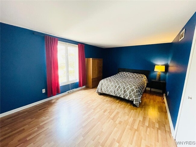 Building Photo - 110 Charter Oaks Dr