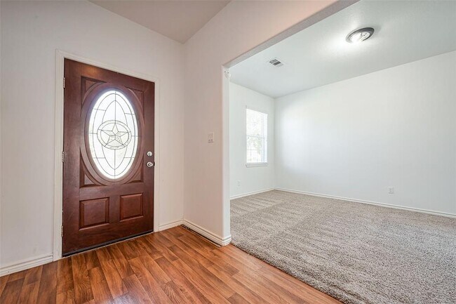 Building Photo - 5906 Yaupon Ridge Dr