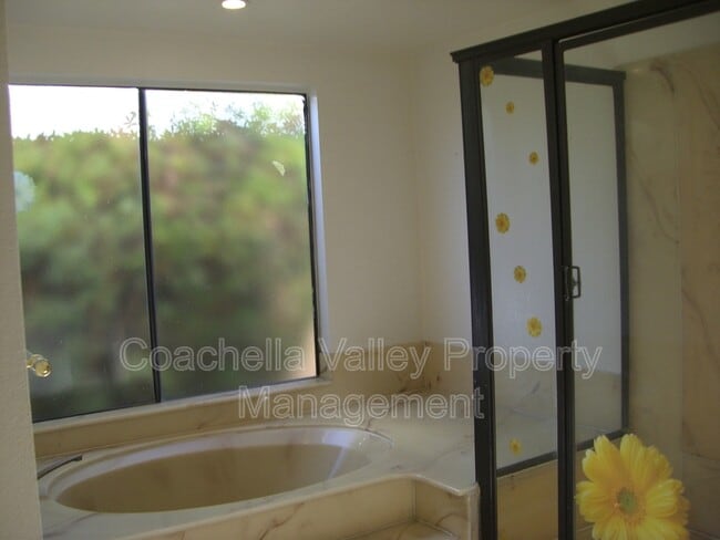 Building Photo - 36532 Vía Abeja