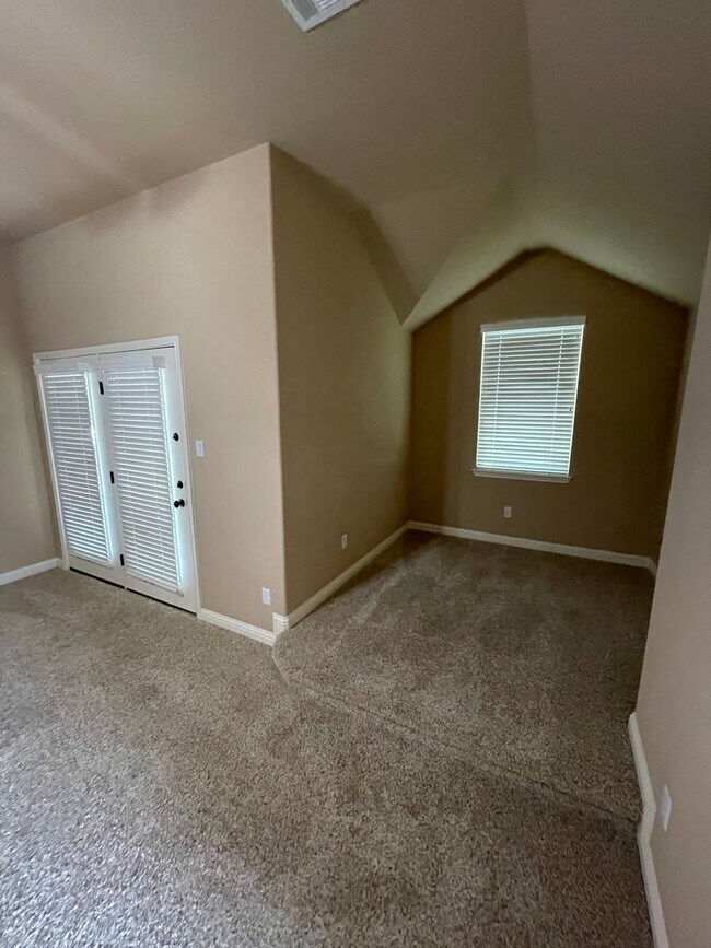 Building Photo - South Austin Dream in Sought-After Subdivision