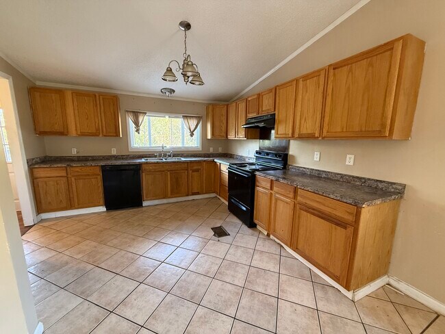 Building Photo - 1033 Union Hill Church Rd