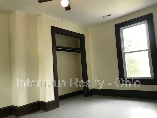 Building Photo - 236 E William St