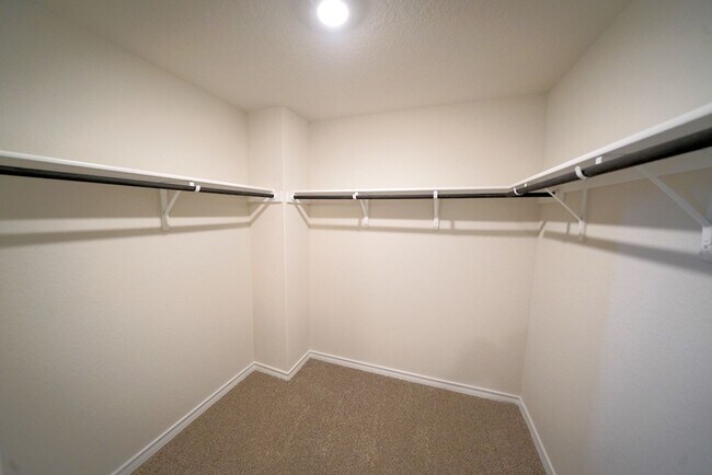 Building Photo - Newly Built Home in Red River Ranch Neighborhood of Cibolo, TX Realtor Commission: $500