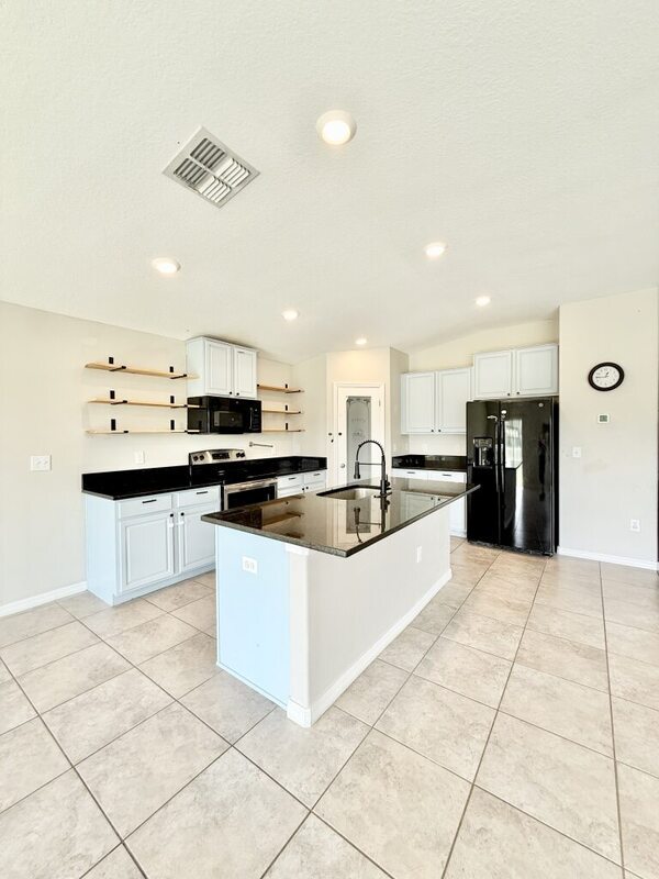 Building Photo - 17134 White Mangrove Dr