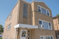Building Photo - 5520 S Pulaski Rd