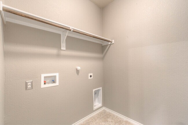 Building Photo - 1205 Glen Ct