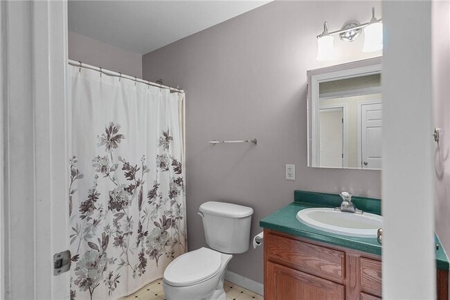 Building Photo - 1037 Main Rd