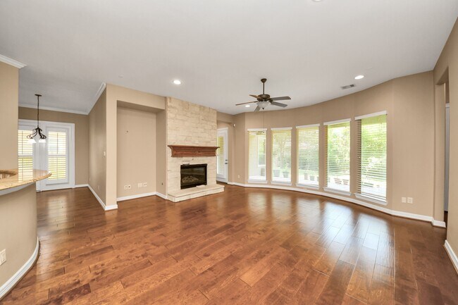 Building Photo - 28615 Tanner Crossing Ln